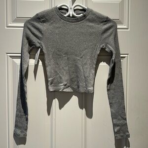 NWT!! Grey Ribbed Cropped Long Sleeve Size XS!! Azure Skies - Aritzia